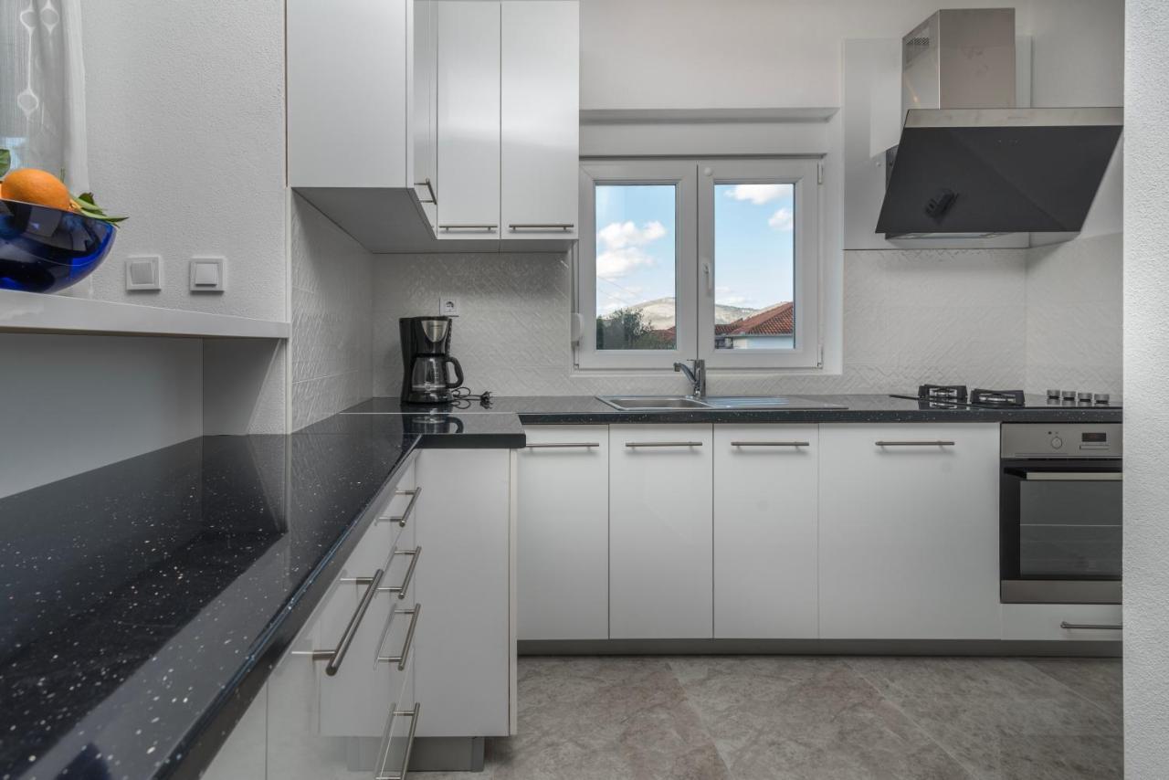 Apartments City View Трогир Экстерьер фото